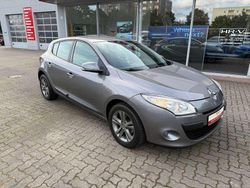 Grau Gebraucht 2009 Renault Mégane III Expression Limousine | 6.390 € (Etwas zu teuer)