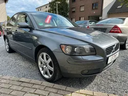 Grau Gebraucht 2005 Volvo S40 Summum Limousine | 2.450 €