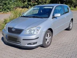 Silber Gebraucht 2003 Toyota Corolla Kleinwagen | 2.750 € (Etwas zu teuer)