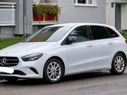 Weiß Gebraucht 2021 Mercedes B200 Van / Kleinbus | 24.500 € (Etwas zu teuer)