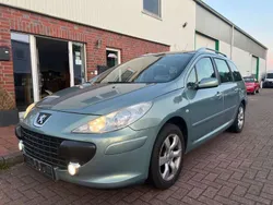 Grün Gebraucht 2006 Peugeot 307 Platinum Kombi | 1.999 € (Fairer Preis)