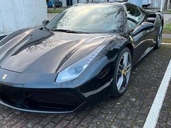 Schwarz Gebraucht 2018 Ferrari 488 Cabrio | 248.900 € (Etwas zu teuer)