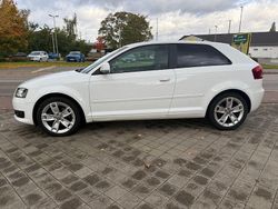 Weiß Gebraucht 2010 Audi A3 Sport Limousine | 6.499 € (Fairer Preis)