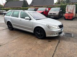 Silber Gebraucht 2012 Skoda Octavia Ambition Kombi | 4.100 € (Fairer Preis)