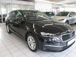 Schwarzmagic perleffekt Gebraucht 2024 Skoda Octavia Selection Kombi | 32.990 € (Fairer Preis)