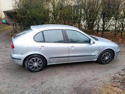 Silber Gebraucht 2006 Seat Leon Kleinwagen | 500 €