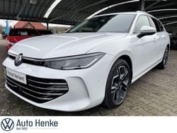 Pure white Gebraucht 2024 VW Passat Elegance+ Kombi | 40.997 € (Superpreis)