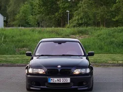 Blau Gebraucht 2002 BMW 330 M Sport Limousine | 13.999 €