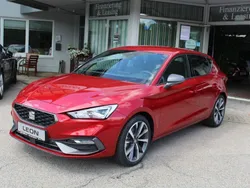 Rot ("desire" rot metallic) grau (stoff) Gebraucht 2020 Seat Leon FR Limousine | 22.990 € (Fairer Preis)