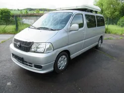 Silber Gebraucht 2009 Toyota HiAce Van / Kleinbus | 18.999 €