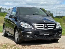 Schwarz Gebraucht 2010 Mercedes B200 Van / Kleinbus | 7.495 € (Fairer Preis)
