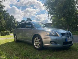 Silber Gebraucht 2009 Toyota Avensis Executive Kombi | 4.000 € (Fairer Preis)