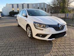 Weiß Gebraucht 2018 Renault Mégane GrandTour Bose Edition Kombi | 8.350 € (Superpreis)