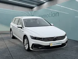 Weiß Gebraucht 2022 VW Passat GTE Kombi | 29.800 € (Teuer)