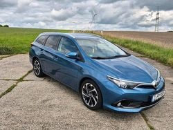 Blau Gebraucht 2016 Toyota Auris Touring Sports Kombi | 11.400 € (Fairer Preis)