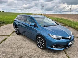 Blau Gebraucht 2016 Toyota Auris Touring Sports Kombi | 11.500 € (Fairer Preis)