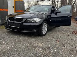 Schwarz Gebraucht 2007 BMW 318 Limousine | 5.200 € (Fairer Preis)