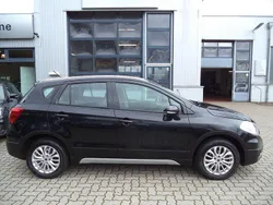 Schwarz Gebraucht 2014 Suzuki SX4 S-Cross Comfort SUV | 9.990 € (Fairer Preis)