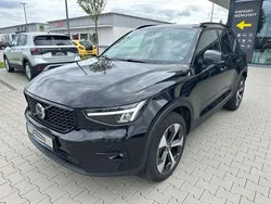 Schwarz Gebraucht 2023 Volvo XC40 Plus SUV | 35.900 € (Fairer Preis)