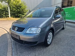 Grau Gebraucht 2006 VW Touran Trendline Van / Kleinbus | 1.790 € (Superpreis)