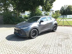 Grau Gebraucht 2025 Toyota C-HR Business Edition SUV | 28.400 € (Superpreis)