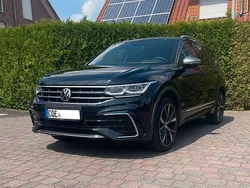 Schwarz Gebraucht 2022 VW Tiguan Allspace R-line SUV | 34.000 € (Fairer Preis)