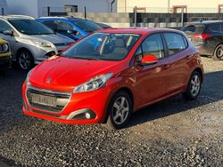 Orange Gebraucht 2015 Peugeot 208 Active Kleinwagen | 4.850 € (Guter Preis)
