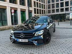 Schwarz Gebraucht 2017 Mercedes E250 AMG Limousine | 23.999 € (Fairer Preis)