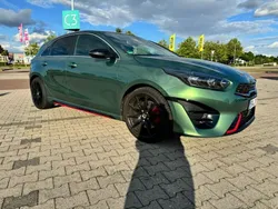 Grün Gebraucht 2023 Kia Ceed GT Limousine | 27.000 € (Fairer Preis)