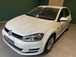 Weiß Gebraucht 2015 VW Golf VII LOUNGE Limousine | 7.950 € (Guter Preis)