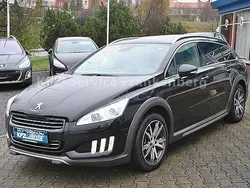 Schwarz metallic Gebraucht 2012 Peugeot 508 RXH Kombi | 33.990 €