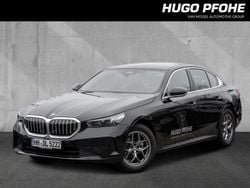 Saphirschwarz Gebraucht 2024 BMW 520 Sport Line Limousine | 45.689 € (Superpreis)