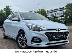 Grau Gebraucht 2018 Hyundai i20 Limousine | 11.750 € (Fairer Preis)