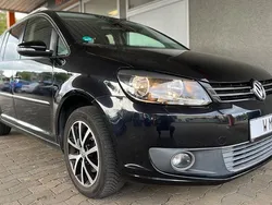 Schwarz Gebraucht 2010 VW Touran Highline Van / Kleinbus | 5.499 € (Superpreis)