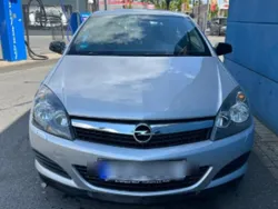 Grau Gebraucht 2007 Opel Astra GTC Coupé | 2.700 € (Fairer Preis)