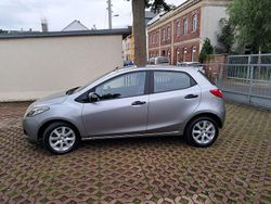 Grau Gebraucht 2009 Mazda 2 Impuls Limousine | 3.600 € (Fairer Preis)