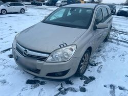 Silber Gebraucht 2012 Opel Astra Kombi | 2.450 € (Guter Preis)