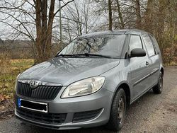 Grau Gebraucht 2013 Skoda Roomster Active Van / Kleinbus | 3.990 € (Fairer Preis)