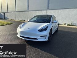 Weiß Gebraucht 2021 Tesla Model 3 Long Range RWD Limousine | 29.900 € (Teuer)