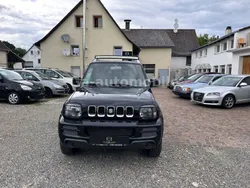 Schwarz Gebraucht 2009 Suzuki Jimny SUV | 9.590 € (Fairer Preis)