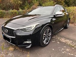 Schwarz Gebraucht 2016 Infiniti Q30 Sport Tech Kleinwagen | 17.500 € (Etwas zu teuer)