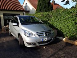 Silber Gebraucht 2011 Mercedes B180 Van / Kleinbus | 7.900 € (Fairer Preis)