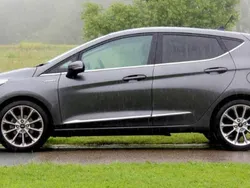 Grau Gebraucht 2018 Ford Fiesta Vignale Kleinwagen | 11.800 € (Fairer Preis)