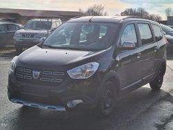 Schwarz Gebraucht 2018 Dacia Lodgy Celebration Van / Kleinbus | 5.600 € (Superpreis)