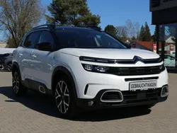 Lack weiss perlglänzendtyp au Gebraucht 2022 Citroën C5 Aircross Shine SUV | 25.270 € (Fairer Preis)