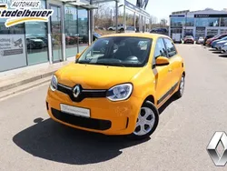 Gelb Gebraucht 2021 Renault Twingo LIMITED Kleinwagen | 8.890 € (Fairer Preis)