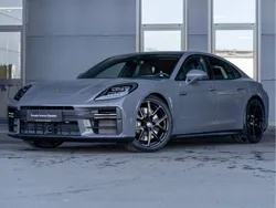 Grau Neu 2025 Porsche Panamera 4S Limousine | 181.052 € (Etwas zu teuer)