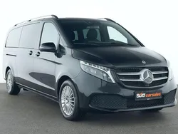 Schwarz Gebraucht 2024 Mercedes V300 Van / Kleinbus | 49.000 €