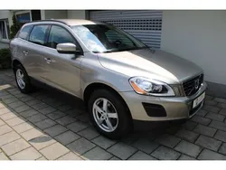Gebraucht 2011 Volvo XC60 Momentum SUV | 10.950 €