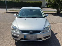 Silber Gebraucht 2007 Ford Focus Limousine | 1.800 € (Fairer Preis)